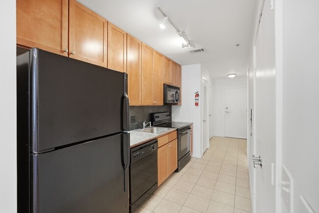 Building Photo - Penn Quarter Condo | Studio | 1 Bath | 450 Sf