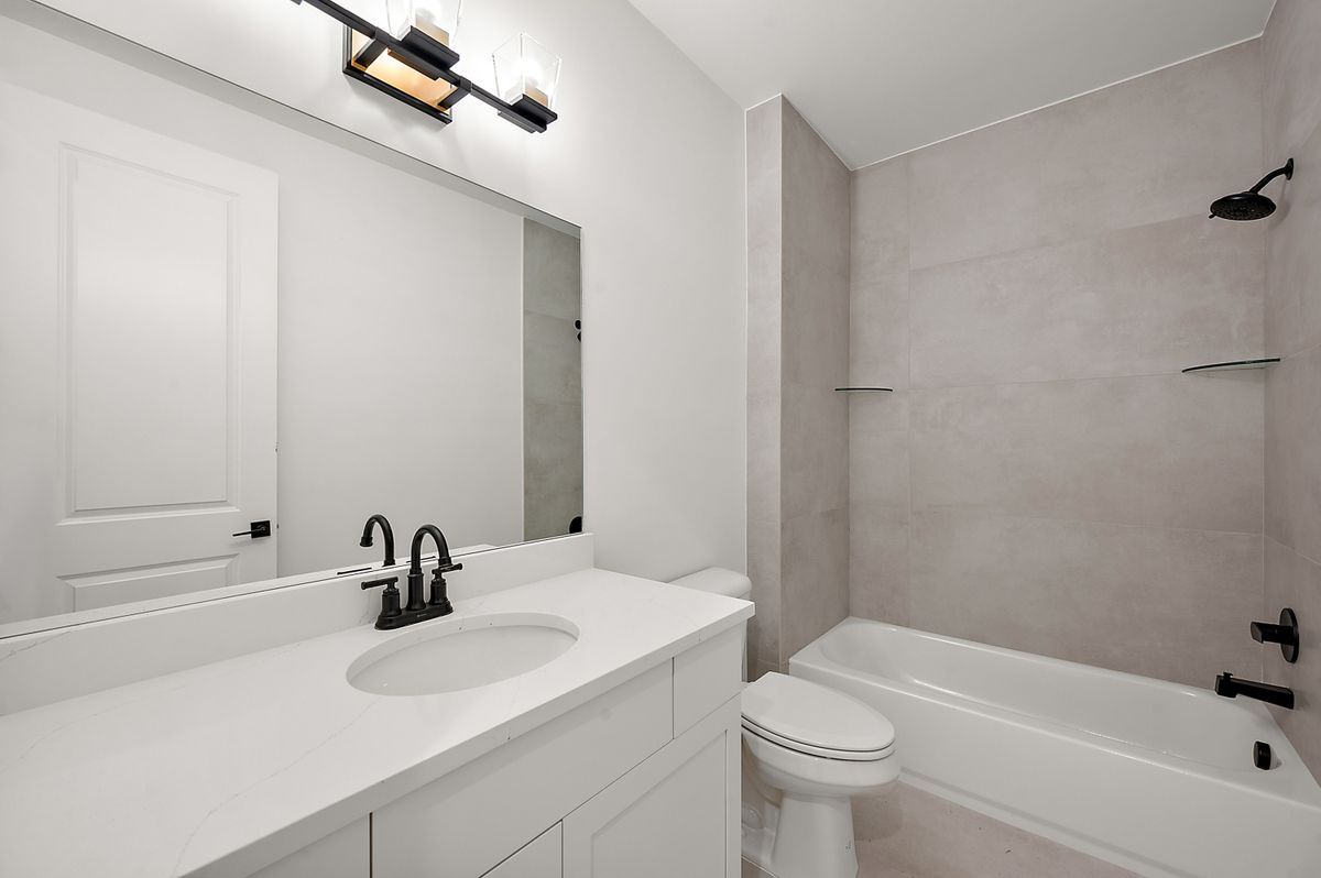 Building Photo - 5944 Willow Grove