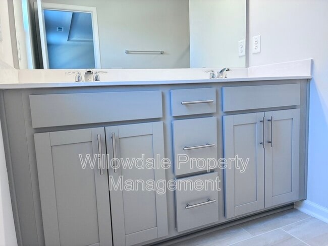 Building Photo - 514 Light Oak Wy