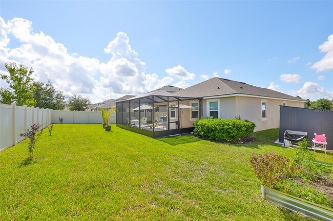 Building Photo - 11520 Cedar Valley Dr