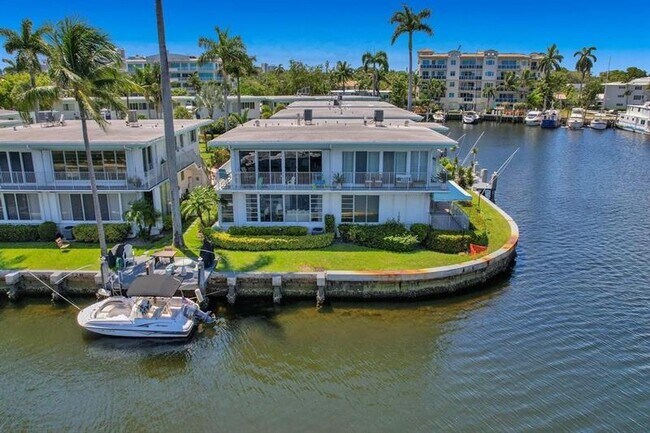 Building Photo - 180 Isle of Venice Dr