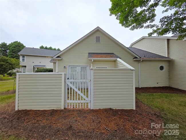 Building Photo - 8844 Treyburn Dr