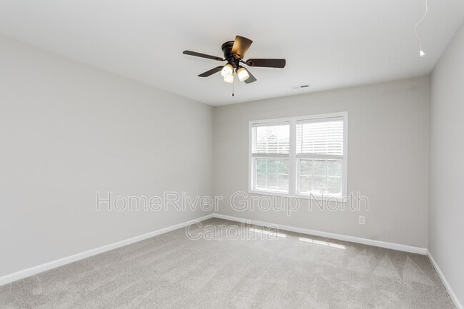 Building Photo - 3842 Pin Oak Rd