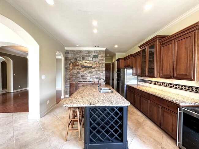 Building Photo - 617 Constellation Blvd