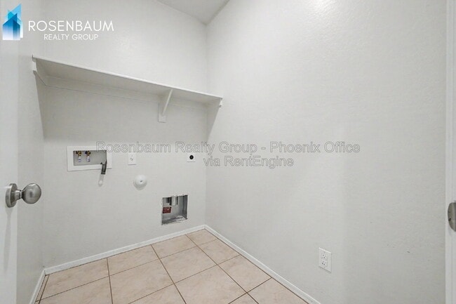 Building Photo - 41917 W Manderas Ln
