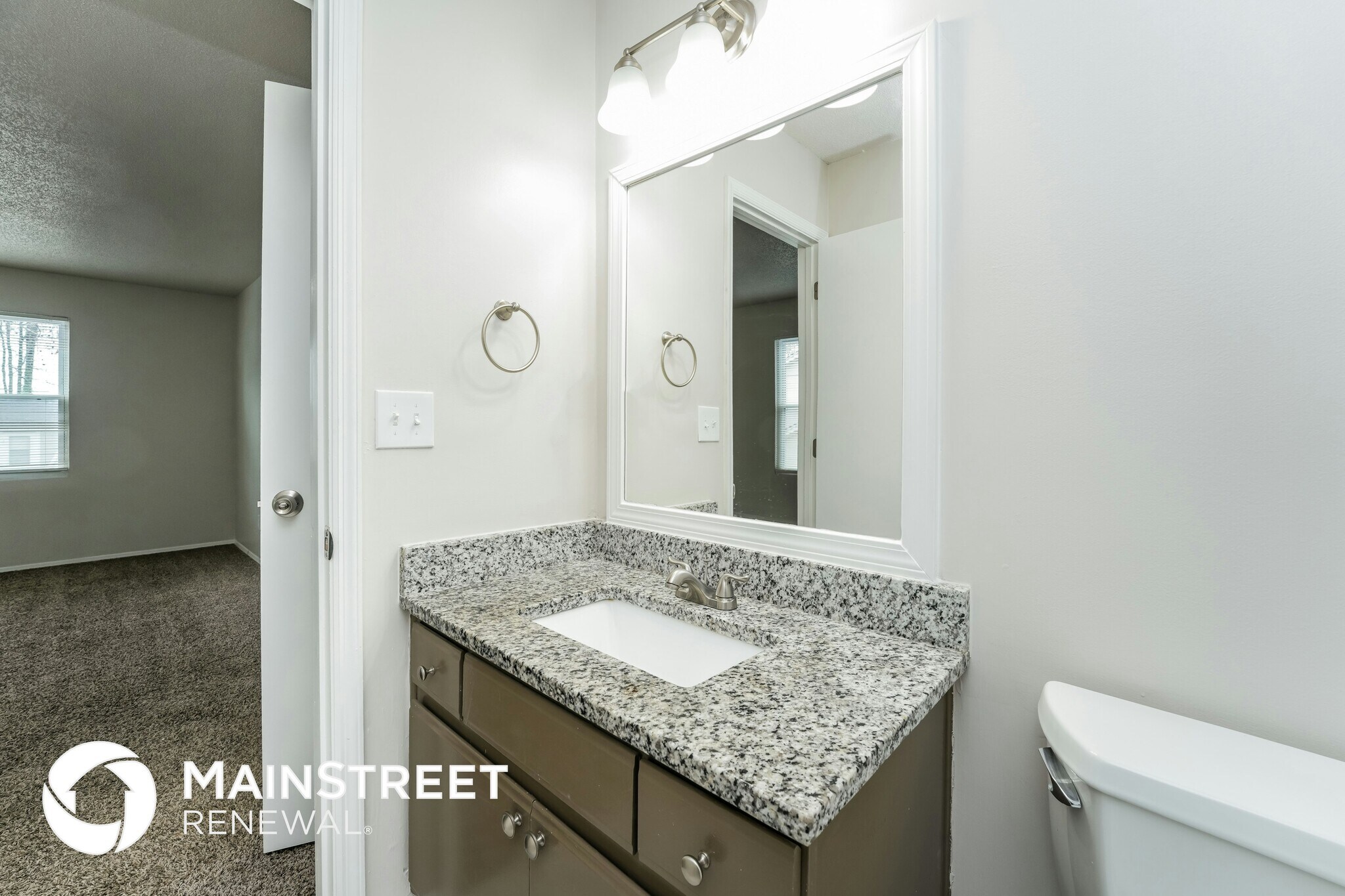 Building Photo - 5439 Farmview Close