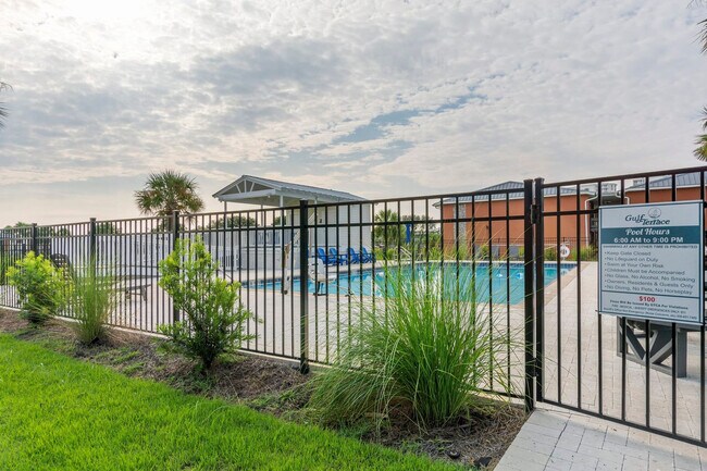 Building Photo - 4000 Gulf Terrace Dr