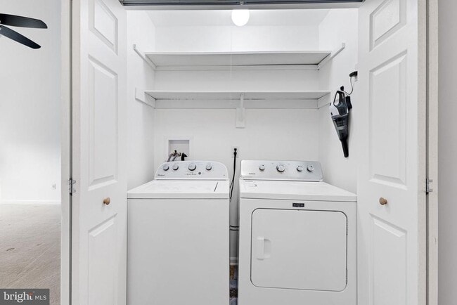 Building Photo - 219 Liberty Dr