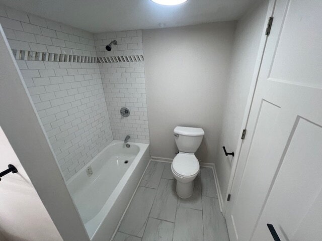 Building Photo - Updated 5-Bedroom Roseville Home with Yard...