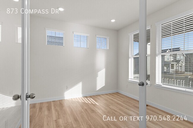 Building Photo - 873 Compass Dr