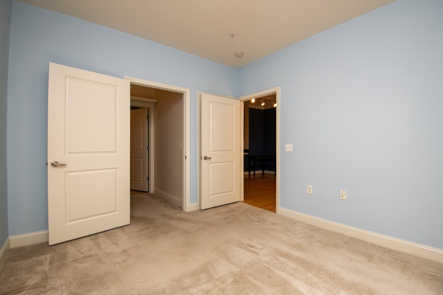 Building Photo - 1391 Pennsylvania Ave SE