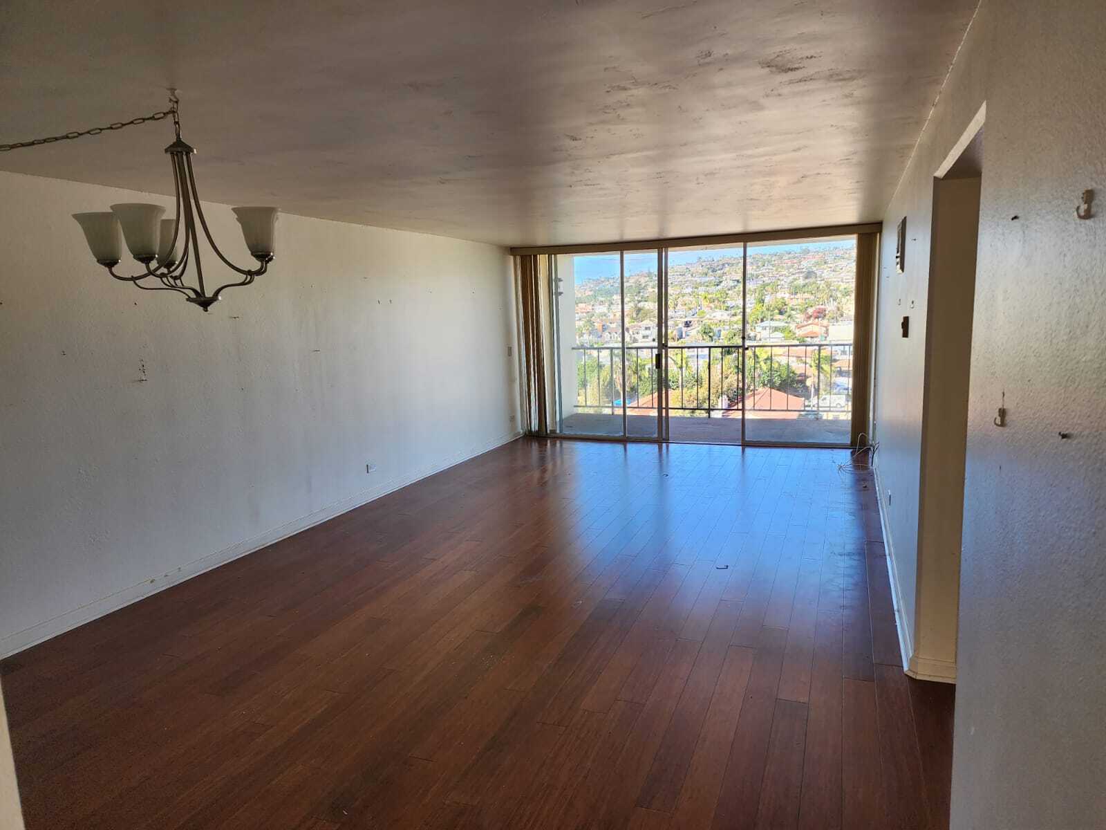 Living Room - 4944 Cass St