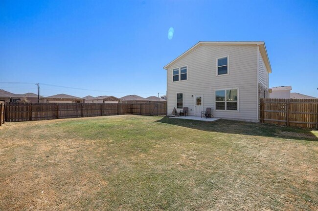 Building Photo - 100 Verdin Ln