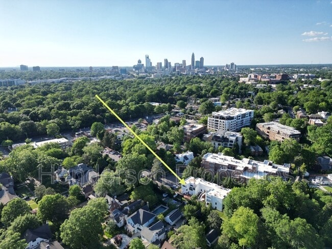 Building Photo - 501 Fenton Pl