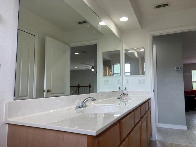Building Photo - 871 Blairmont Ln