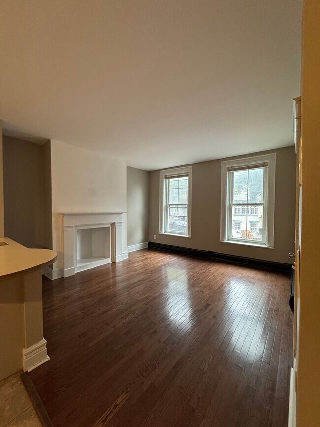 Building Photo - 308 Hudson Ave