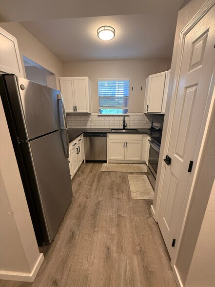 Building Photo - 7423 S Quail Cir