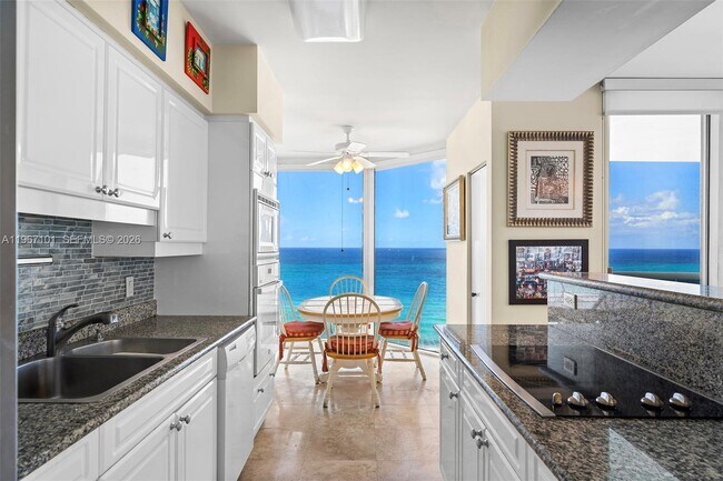 Building Photo - 4775 Collins Ave