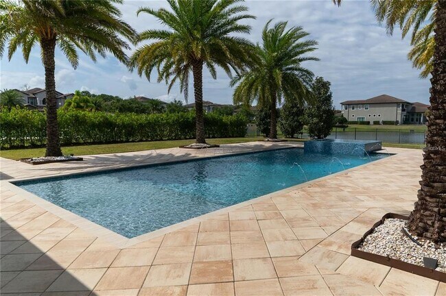 Building Photo - 13125 Casabella Dr