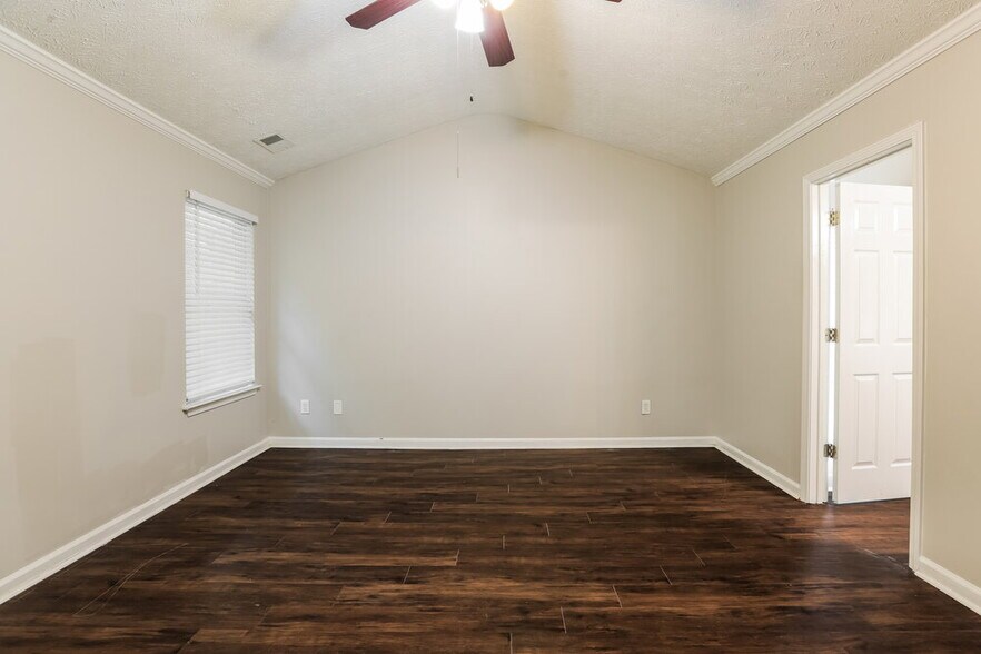 Building Photo - 7065 Springgrove Ct