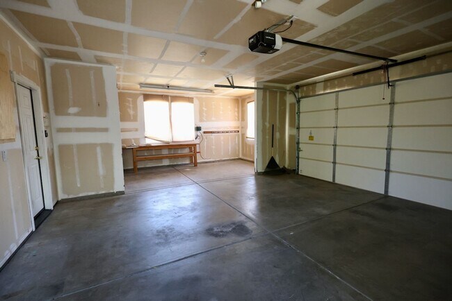 Building Photo - 1103 Roosevelt-Winters