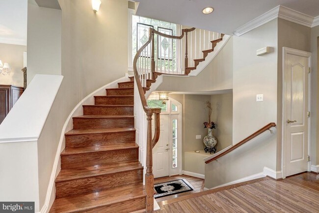 Building Photo - 1657 Colonial Hills Dr