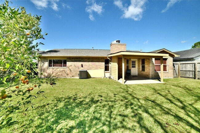 Building Photo - 470 Buoy Rd