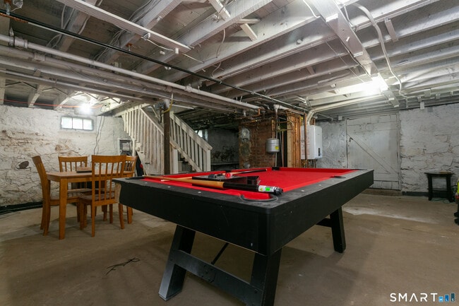 Building Photo - 101 Laurel St