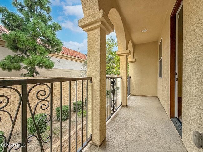 Building Photo - 389 Castiano St