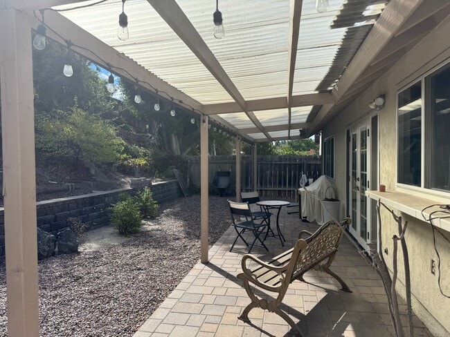 Building Photo - Beautiful 4-Bedroom + Loft Home in Desirab...