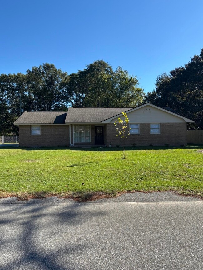 Building Photo - 855 Whatley St