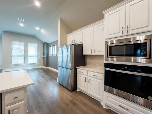 Building Photo - 337 Alicante Ln