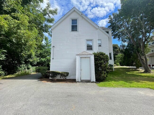 Building Photo - 22 Cleveland Ave