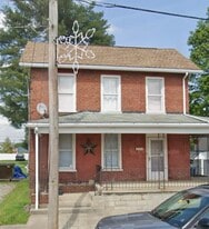 Building Photo - 204 S Market St