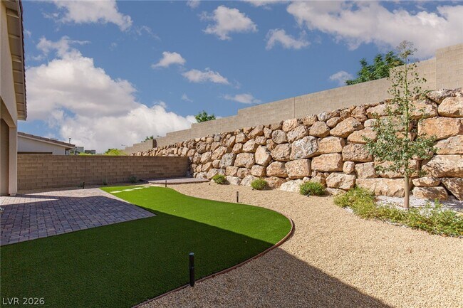 Building Photo - 2267 High Perch St