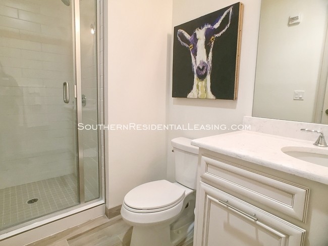 Building Photo - 13333 Johnson Beach Rd Unit 204 ~by Southern