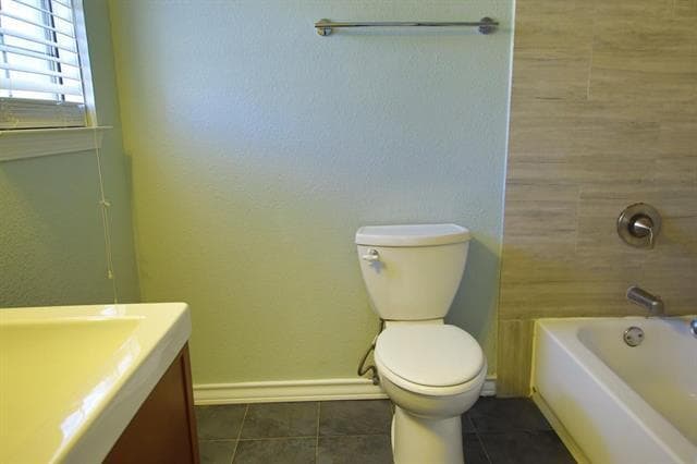 Building Photo - 5757 E University Blvd