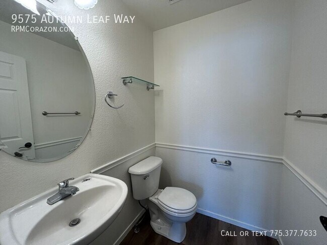 Building Photo - 9575 Autumn Leaf Way