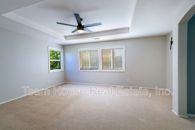 Building Photo - 18210 Shannon Ridge Pl