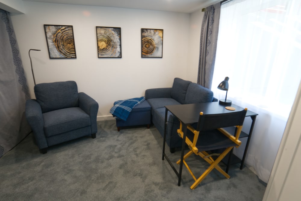 second parlor - 4157 SE Brooklyn St