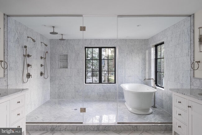 Building Photo - 5042 Overlook Rd NW