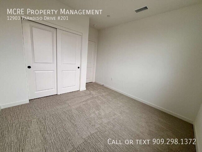 Building Photo - 12903 Paradiso Dr