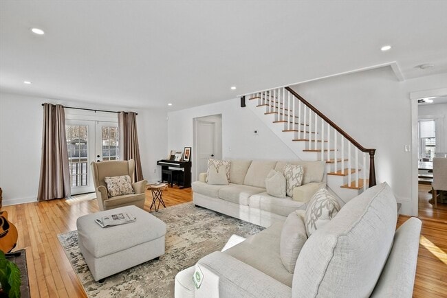 Building Photo - 9 Park St