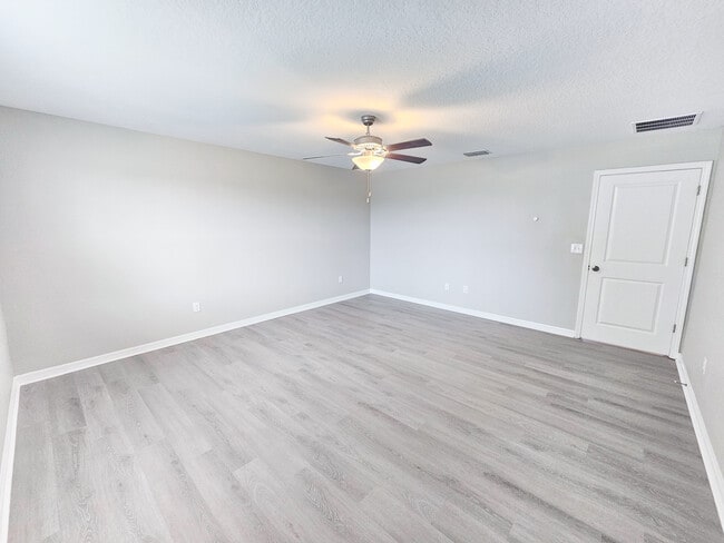 Building Photo - 10520 Strawberry Tetra Dr