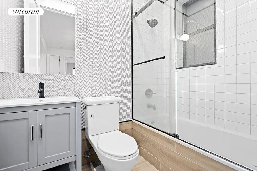 Building Photo - 677 Vanderbilt Ave