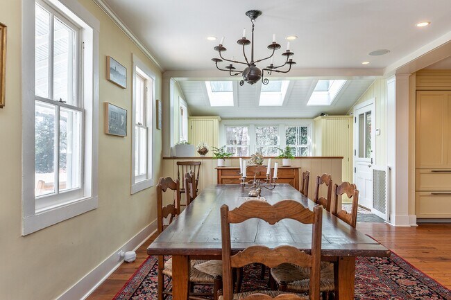 Building Photo - 32 Leach Hollow Rd