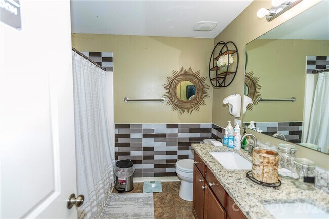 Building Photo - 2922 Deep Cove Dr NW