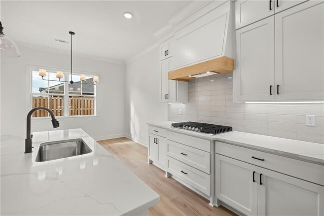 Building Photo - 550 Apollo Dr