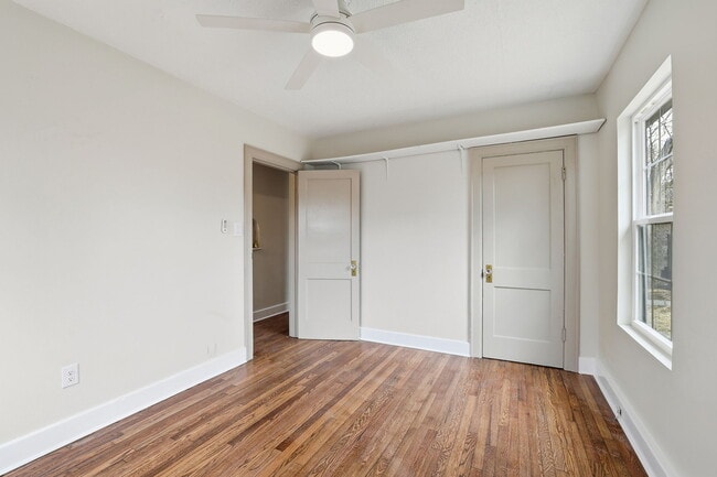 Building Photo - 1940 Harle Ave NW