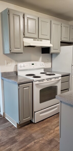 Primary Photo - Narrows Ridge Apartments